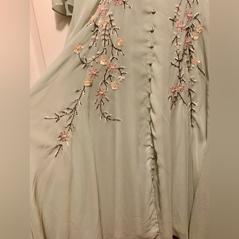 EUC Hope & Ivy Embroidered Midi Dress in Sage - Picture 8 of 16